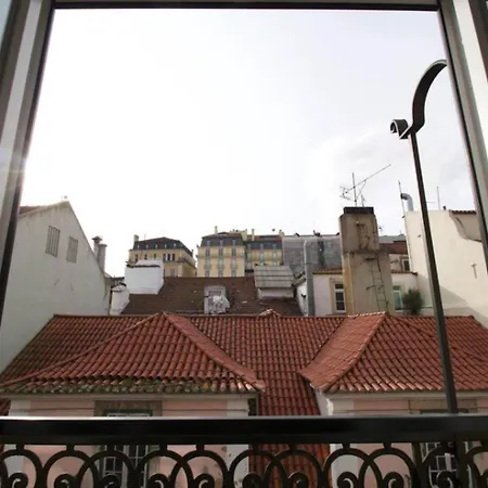 A Quiet Luxury In A Location That Couldn't Be Better, 2 Minutes Walk From The Subway Apartmán