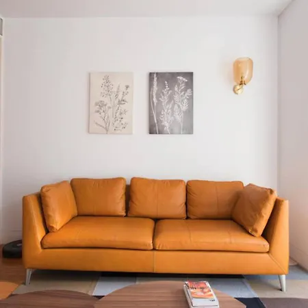 A Quiet Luxury In A Location That Couldn't Be Better, 2 Minutes Walk From The Subway Apartmán Lisboa